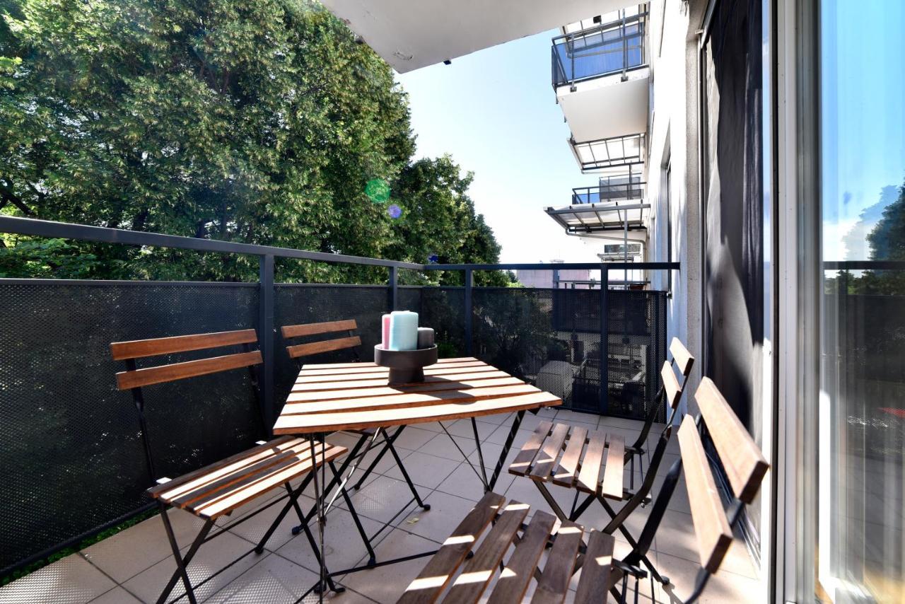 Block Apartment Park With Private Garage Parking Zagreb Buitenkant foto