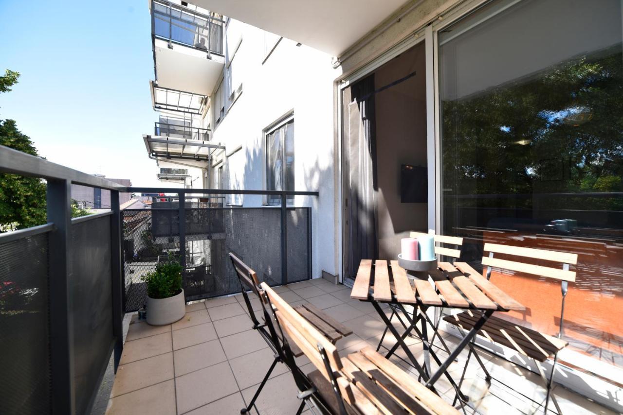 Block Apartment Park With Private Garage Parking Zagreb Buitenkant foto